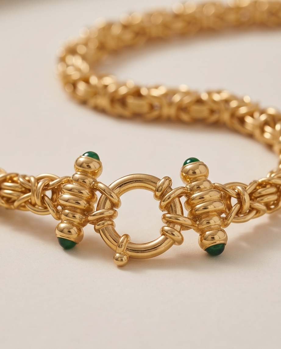 Yellow Gold Necklace with Emerald Clasp